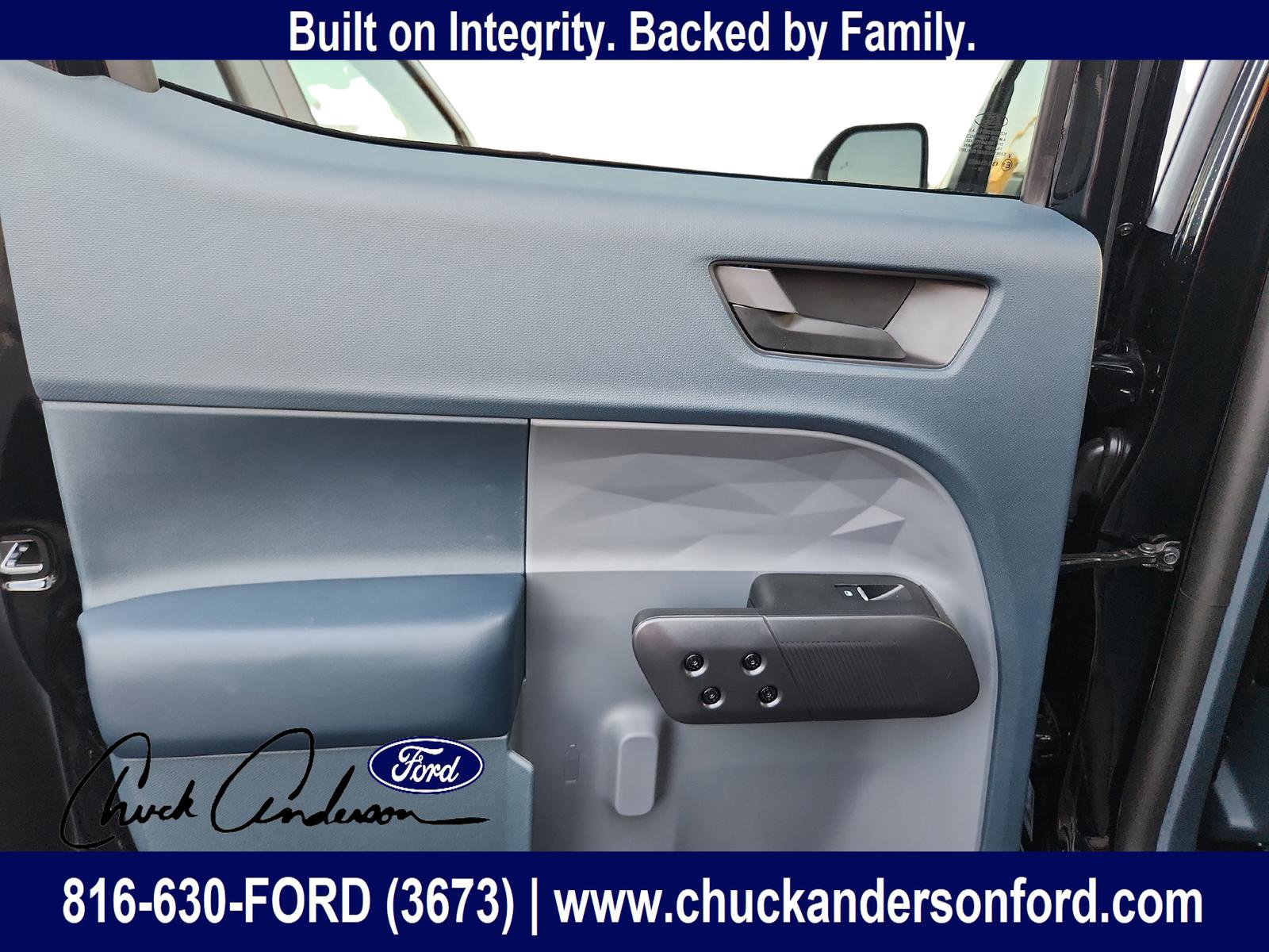 New 2025 Ford Maverick Lariat w/ Black Appearance Package image 24