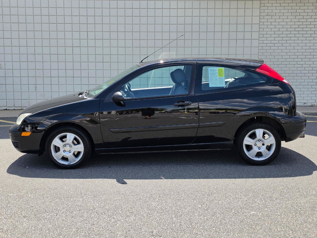 Used 2006 Ford Focus SES FWD image 4