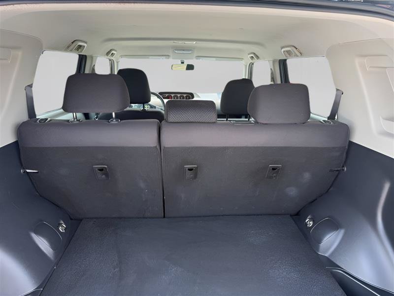 Used 2010 Scion xB FWD image 30