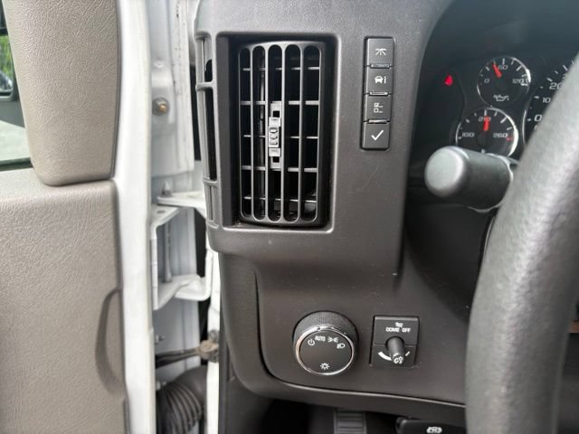 Used 2025 GMC Savana 2500 w/ Driver Convenience Package RWD image 29