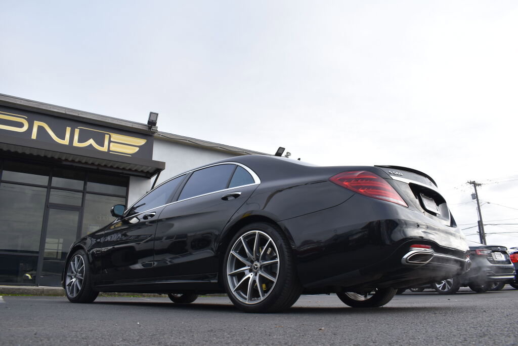Used 2018 Mercedes-Benz S 560 Sedan w/ AMG Line Exterior image 7