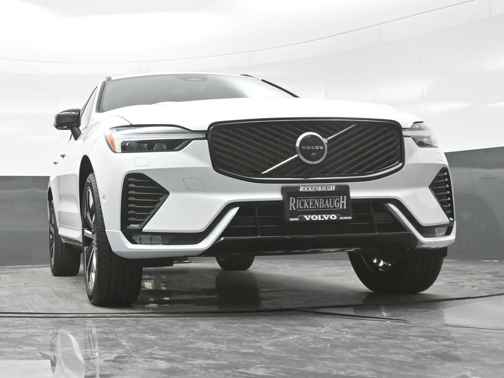 New 2026 Volvo XC60 B5 Plus w/ Protection Package Premier AWD/4WD image 23