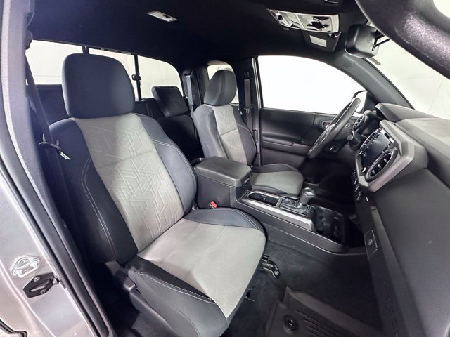 Used 2022 Toyota Tacoma TRD Off-Road w/ TRD Premium Off Road Package AWD/4WD image 27