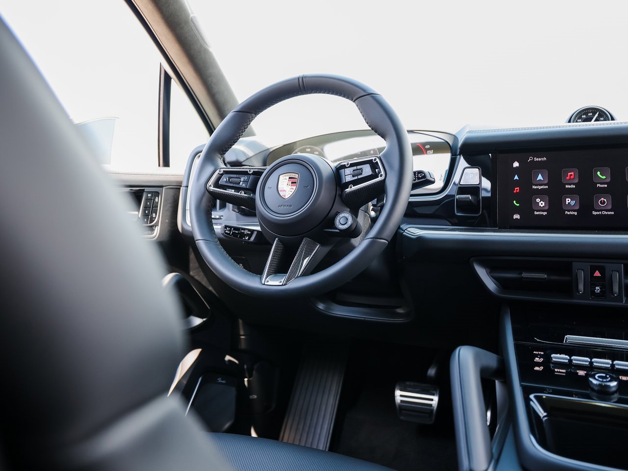 New 2025 Porsche Cayenne GTS image 24