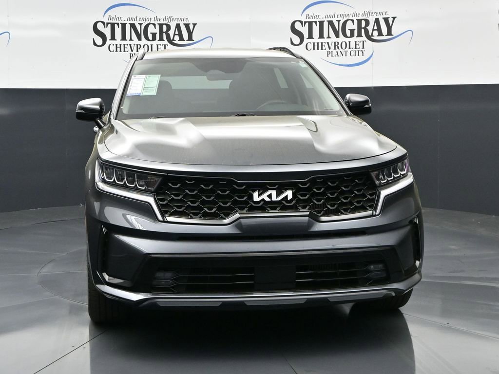 Used 2023 Kia Sorento EX image 2