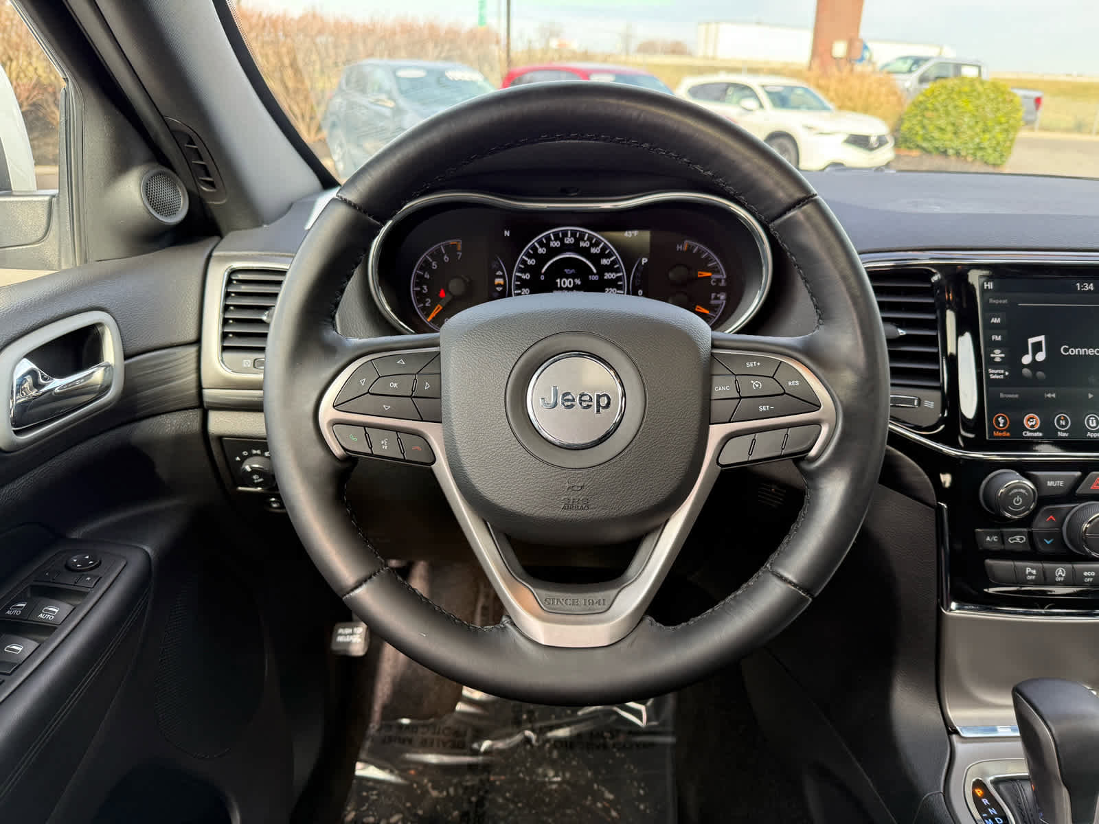 Used 2021 Jeep Grand Cherokee Laredo image 14