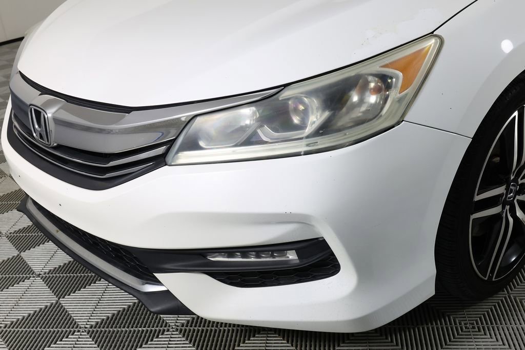 Used 2016 Honda Accord Sport image 33