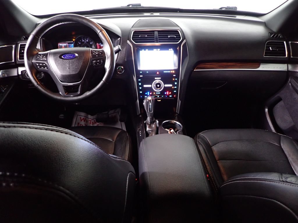 Used 2019 Ford Explorer Limited AWD/4WD image 30