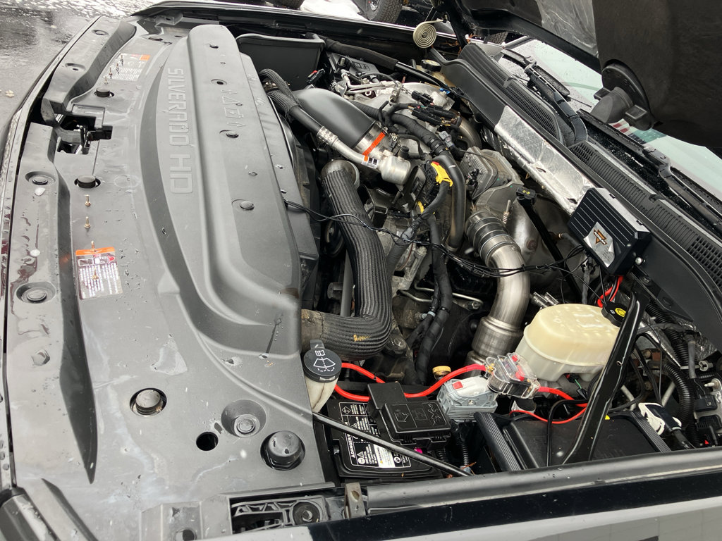 Used 2018 Chevrolet Silverado 2500 LTZ image 40