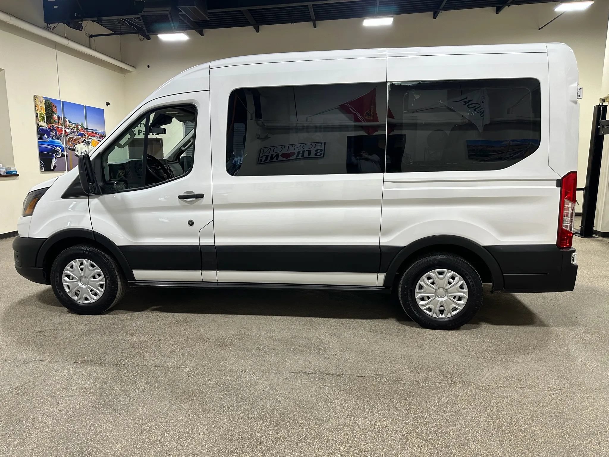 Used 2020 Ford Transit 150 Medium Roof RWD image 15