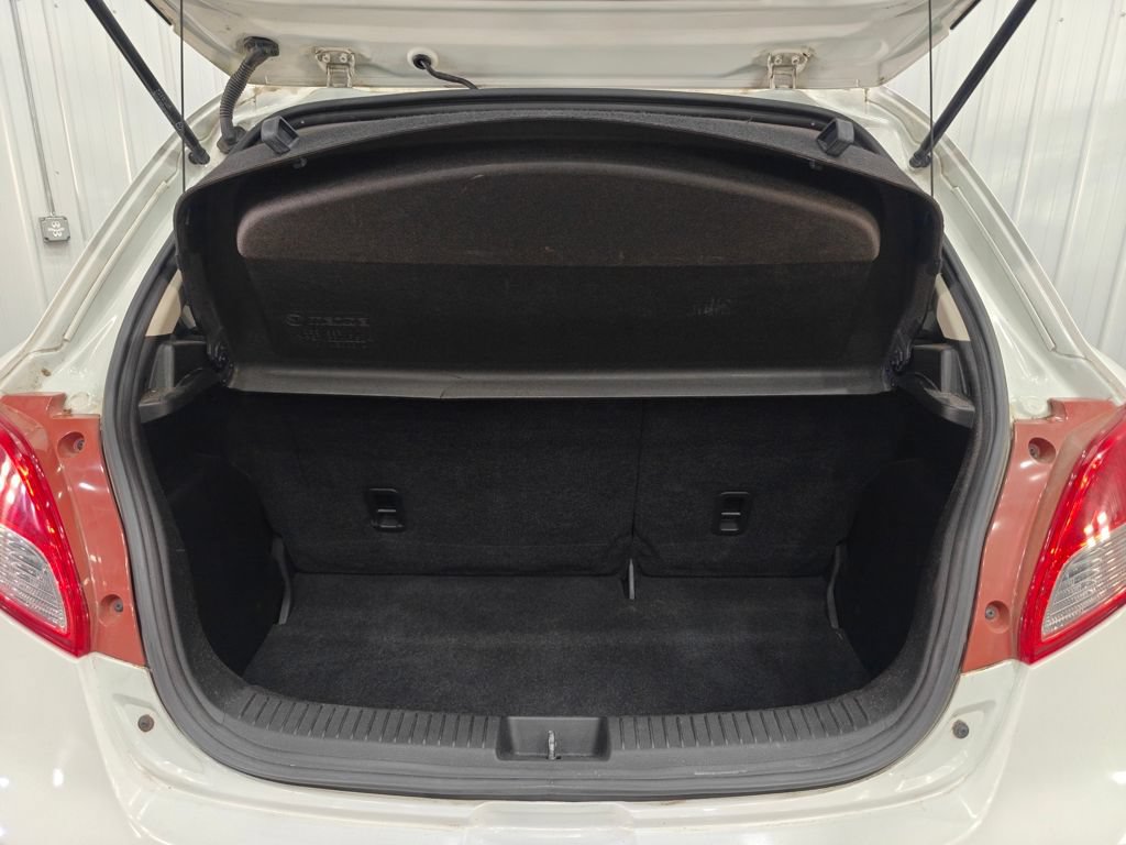 Used 2014 MAZDA MAZDA2 Sport FWD image 26