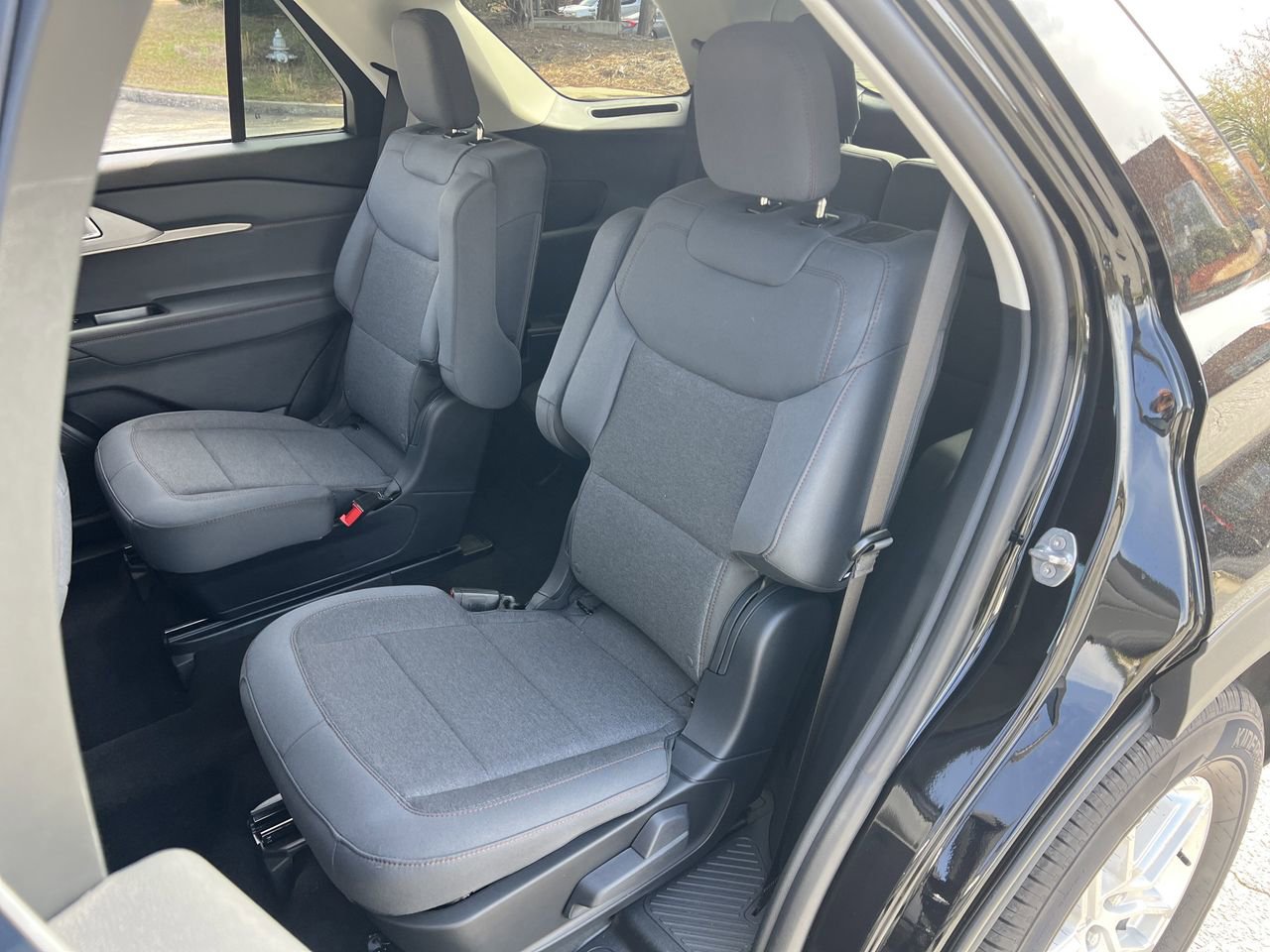New 2026 Ford Explorer Active RWD image 18