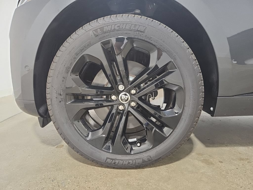 New 2026 Jaguar F-PACE R-Dynamic S AWD/4WD image 12
