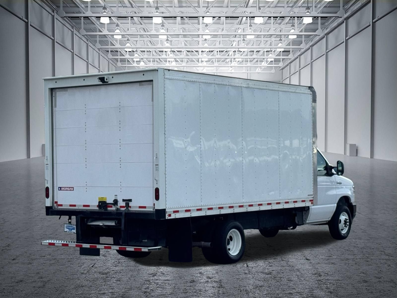 Used 2023 Ford E-450 and Econoline 450 Super Duty w/ Power Windows & Locks Group RWD image 11