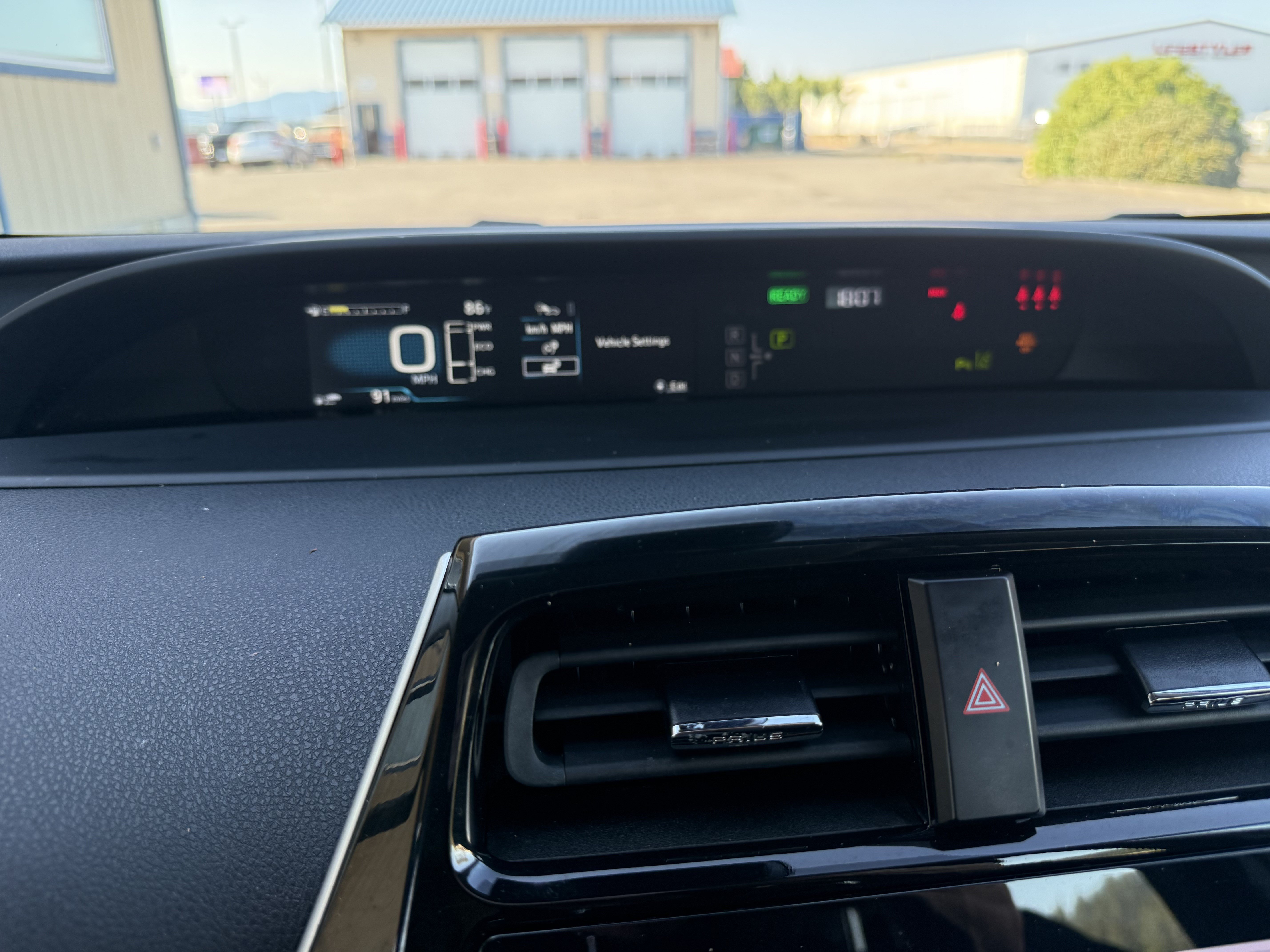 Used 2022 Toyota Prius LE AWD/4WD image 15