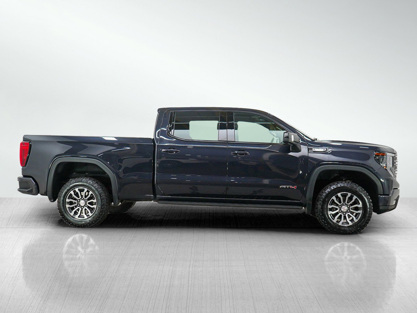 Used 2022 GMC Sierra 1500 AT4 AWD/4WD image 6