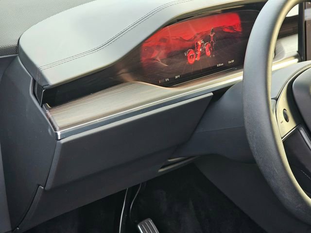 Used 2024 Tesla Model X image 16