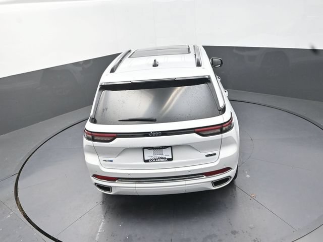 Used 2023 Jeep Grand Cherokee Overland AWD/4WD image 16