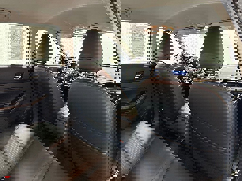 Used 2024 Nissan Altima 2.5 SR image 50