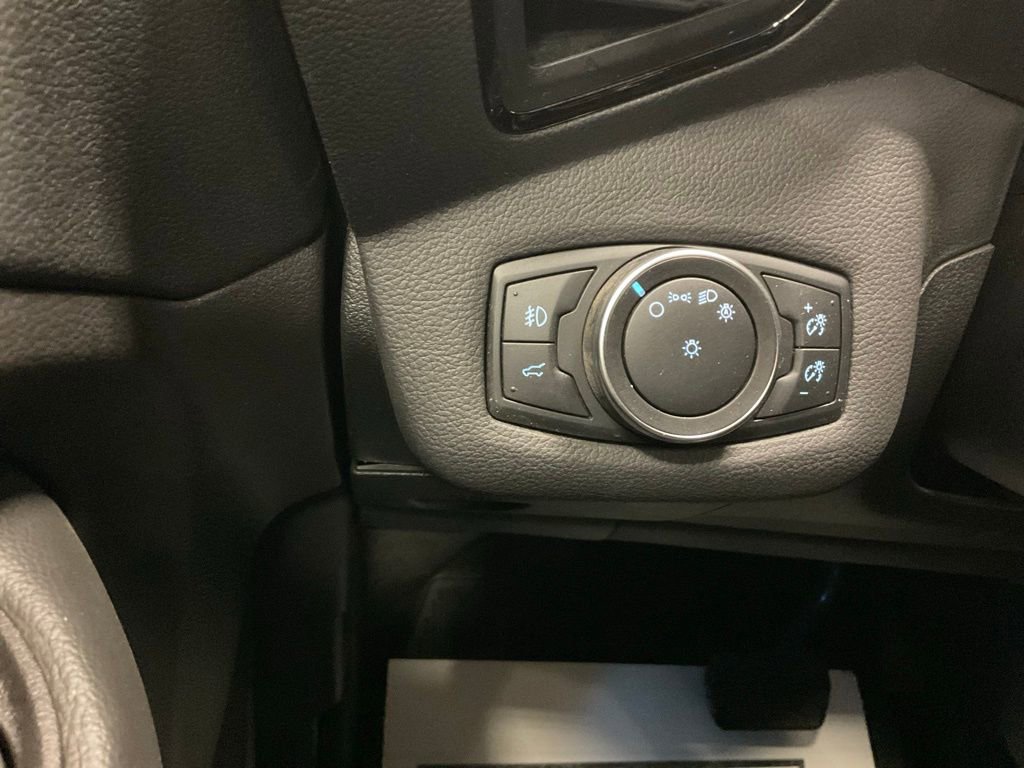 Used 2017 Ford Escape Titanium image 12