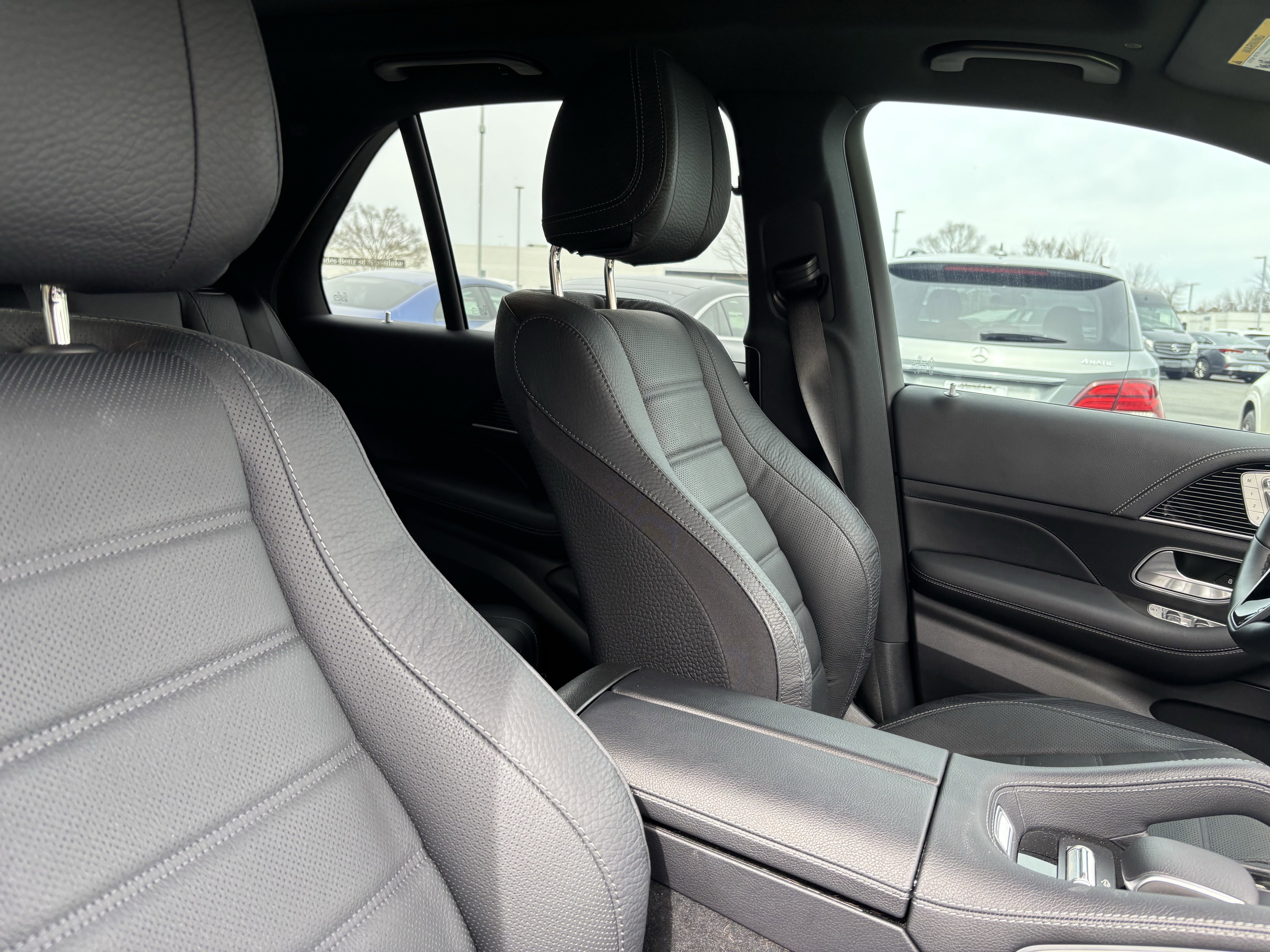 Used 2024 Mercedes-Benz GLE 450e 4MATIC image 35