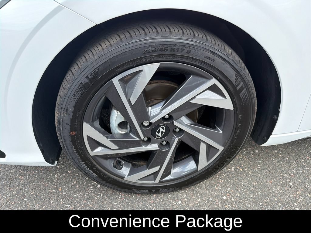 Certified 2024 Hyundai Elantra SEL w/ Convenience Package FWD image 11