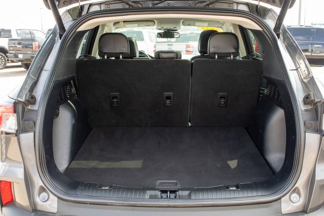 Used 2022 Ford Escape Titanium w/ Class II Trailer Tow Package FWD image 9