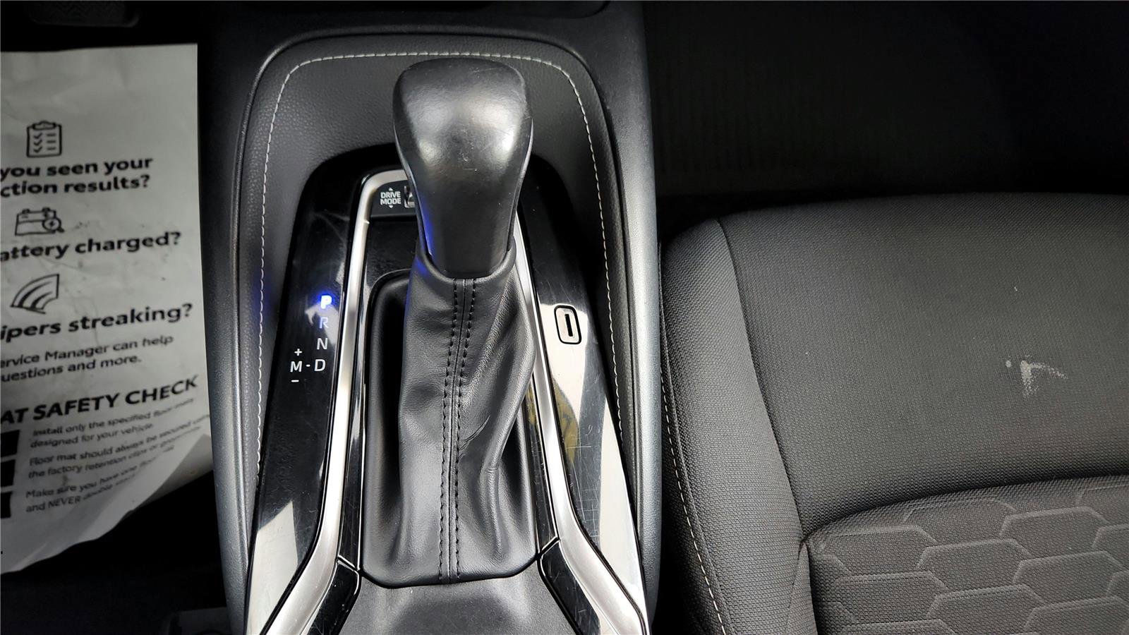 Used 2024 Toyota Corolla SE w/ SE Package image 28