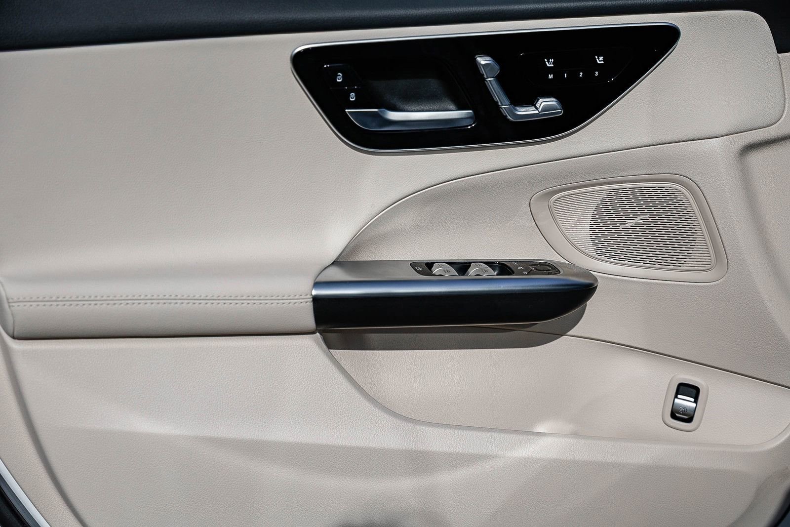 New 2026 Mercedes-Benz C 300 Sedan image 21