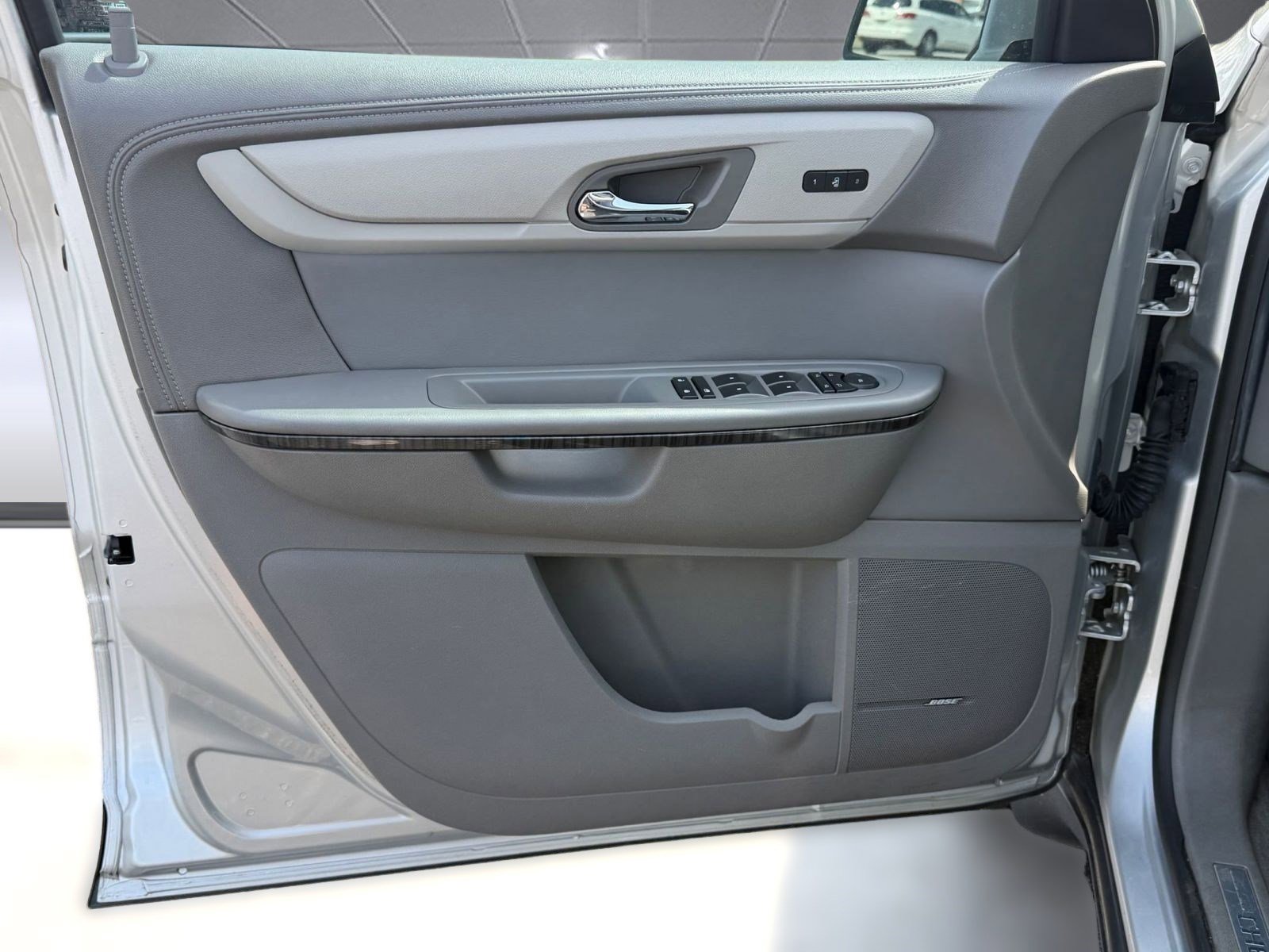 Used 2013 Chevrolet Traverse LTZ FWD image 12