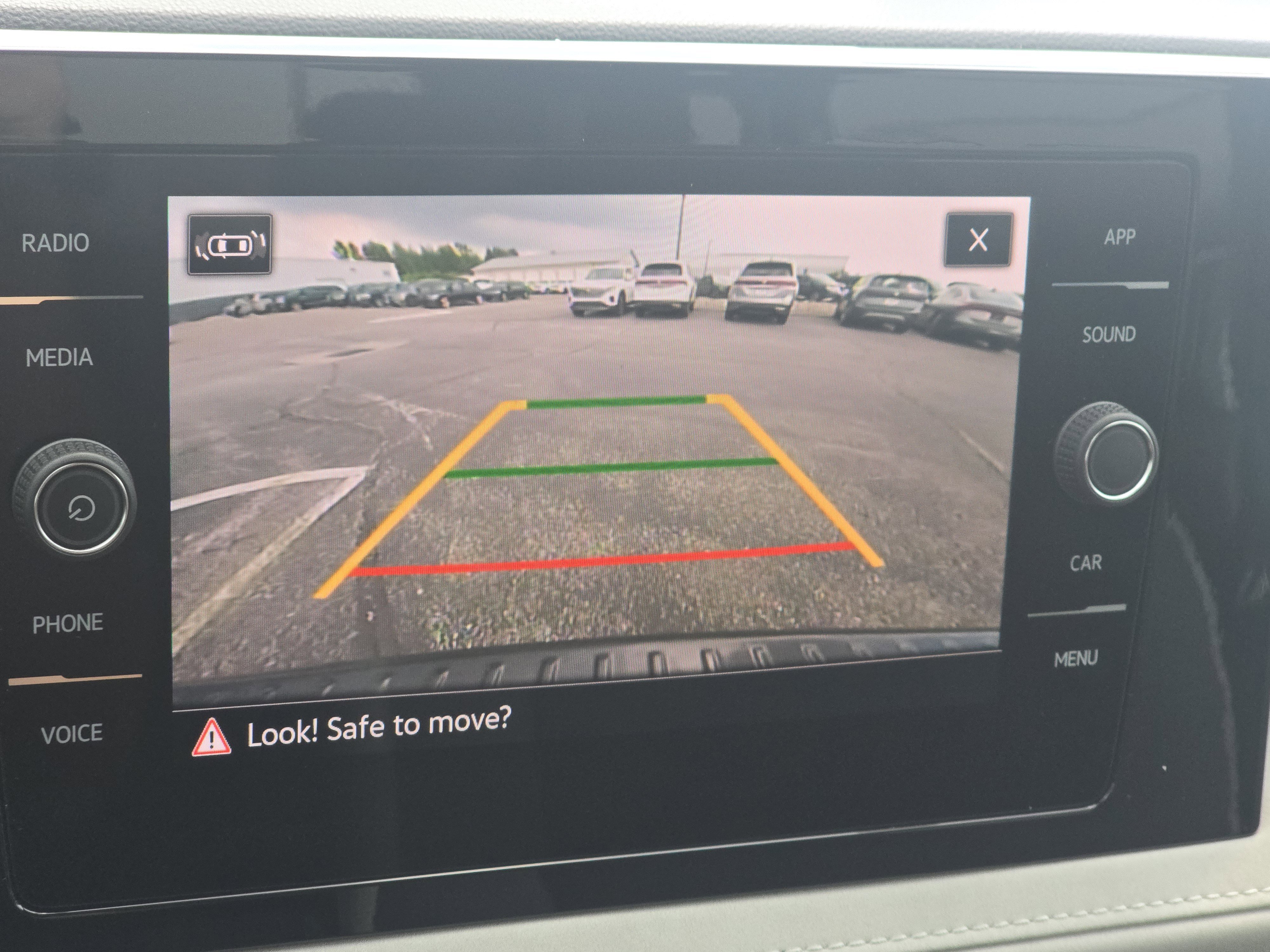 New 2025 Volkswagen Taos SE image 11