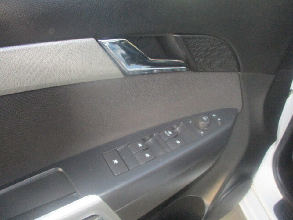 Used 2012 Chevrolet Captiva Sport LT image 23