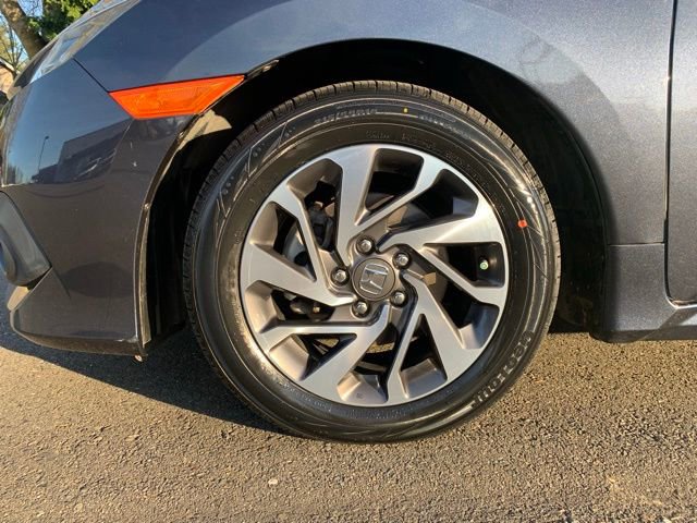 Used 2018 Honda Civic EX image 9
