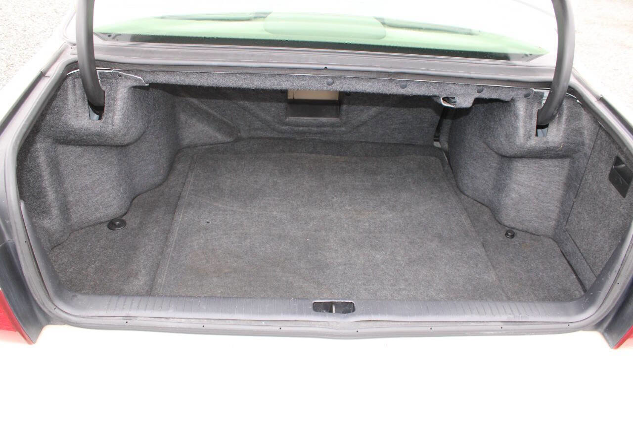 Used 2001 Cadillac Seville SLS w/ Premium Luxury Pkg FWD image 22