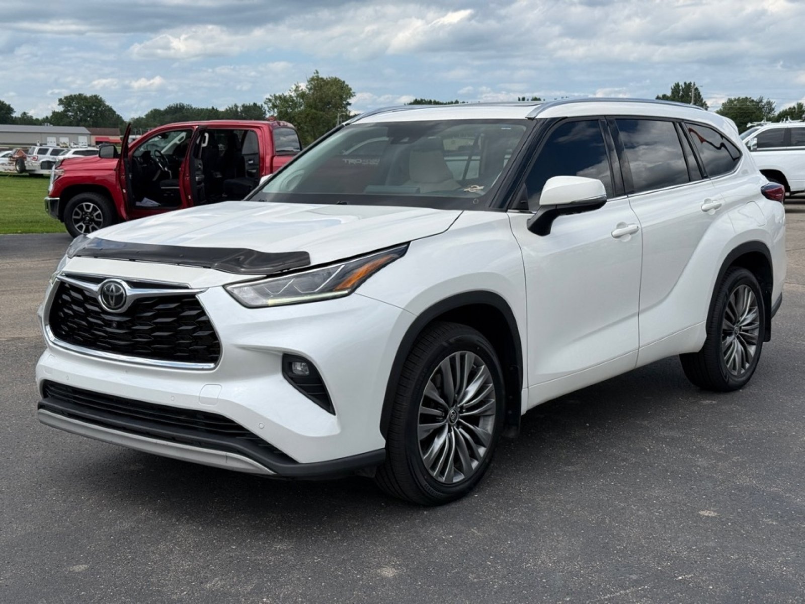 Used 2021 Toyota Highlander Limited AWD/4WD image 4