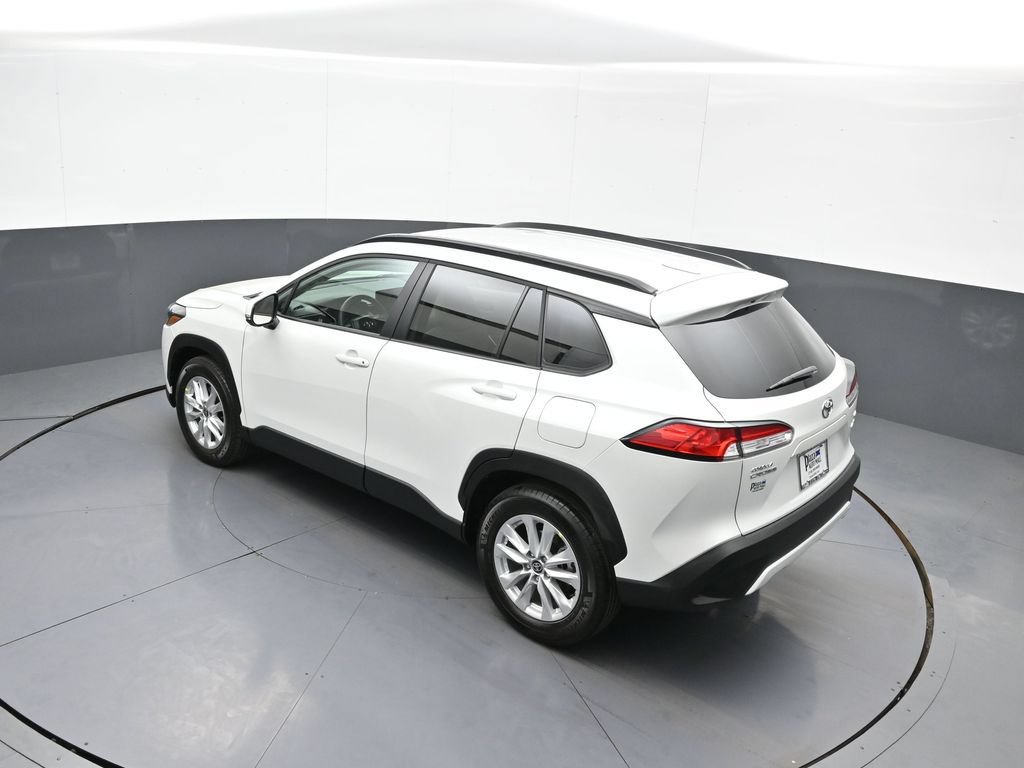 Certified 2024 Toyota Corolla Cross LE AWD/4WD image 39