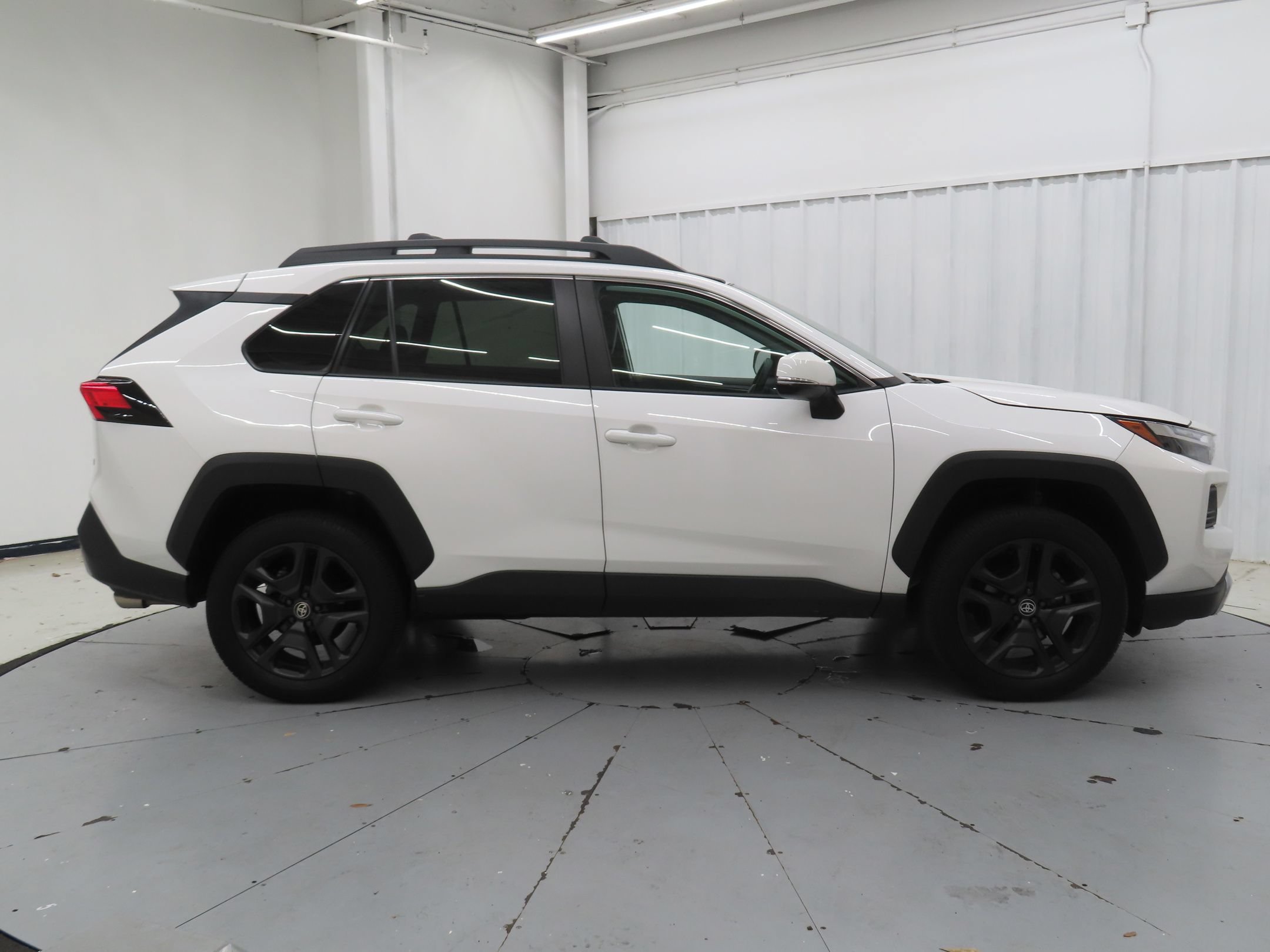 Used 2024 Toyota RAV4 Adventure w/ Convenience Package AWD/4WD image 2