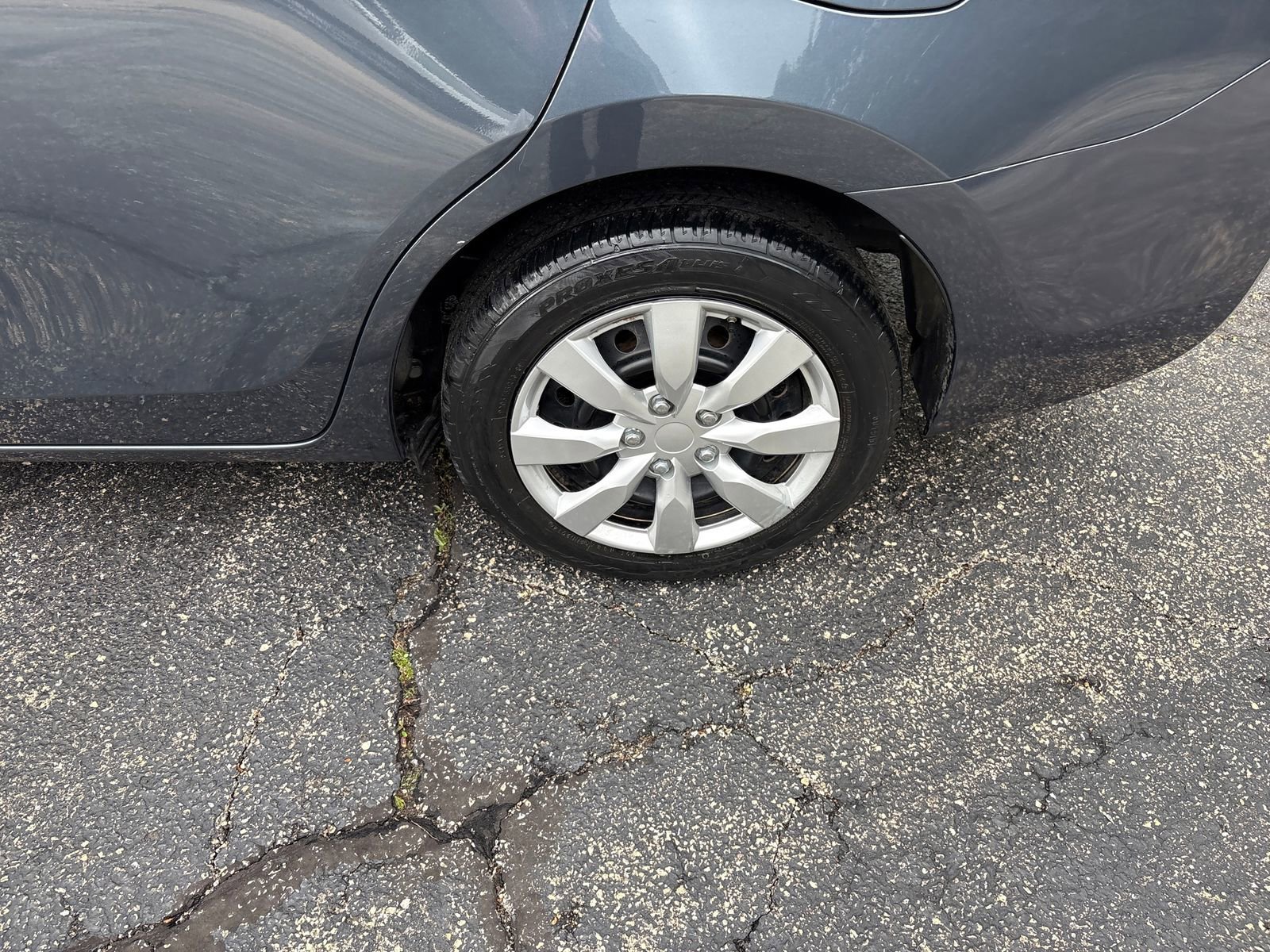 Used 2015 Toyota Corolla LE FWD image 31