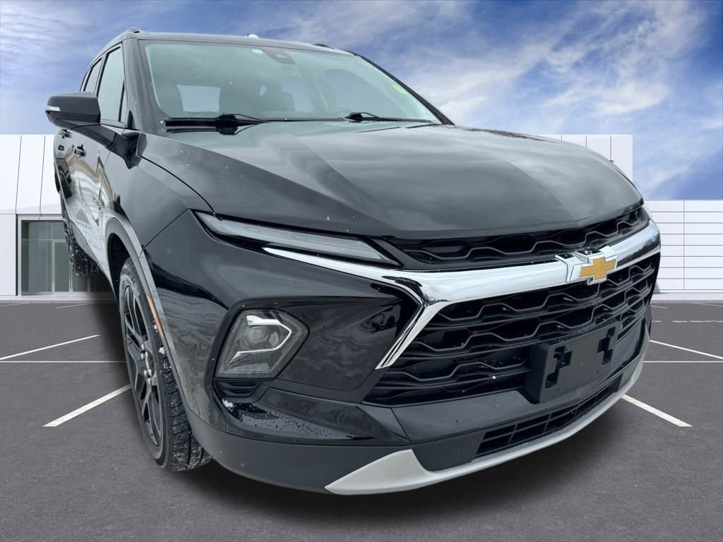 Used 2023 Chevrolet Blazer LT AWD/4WD image 1
