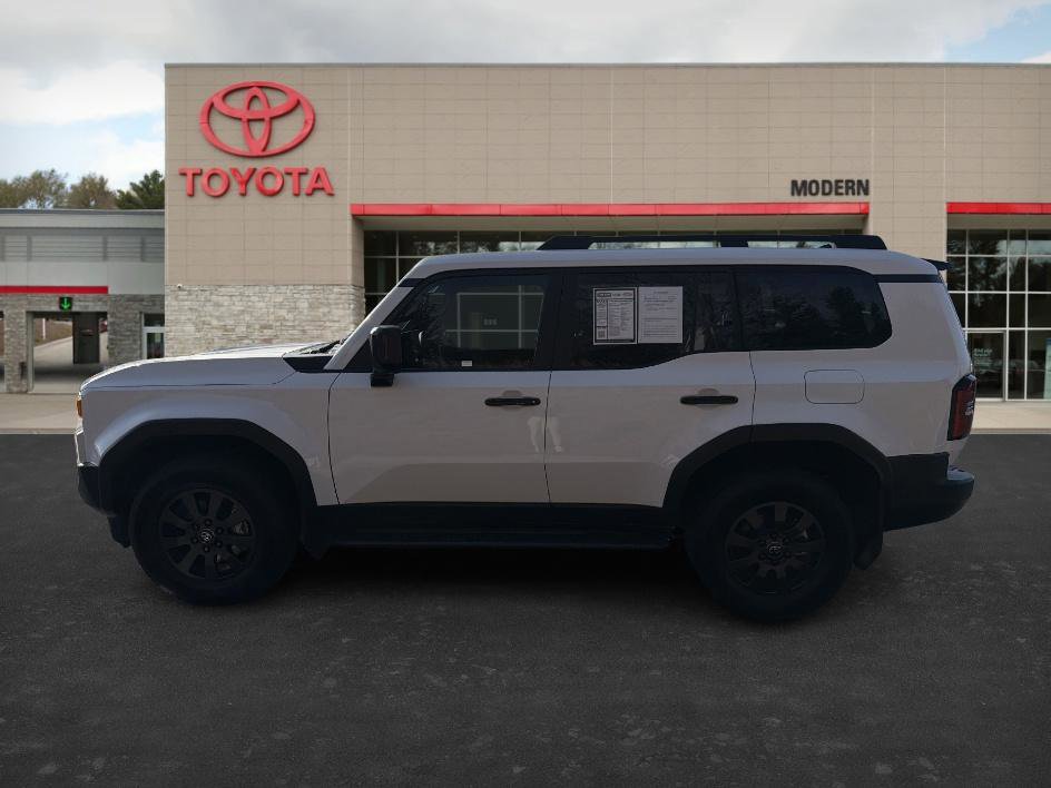 Certified 2024 Toyota Land Cruiser Base image 7