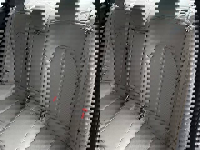 Used 2023 Genesis G70 2.0T image 28