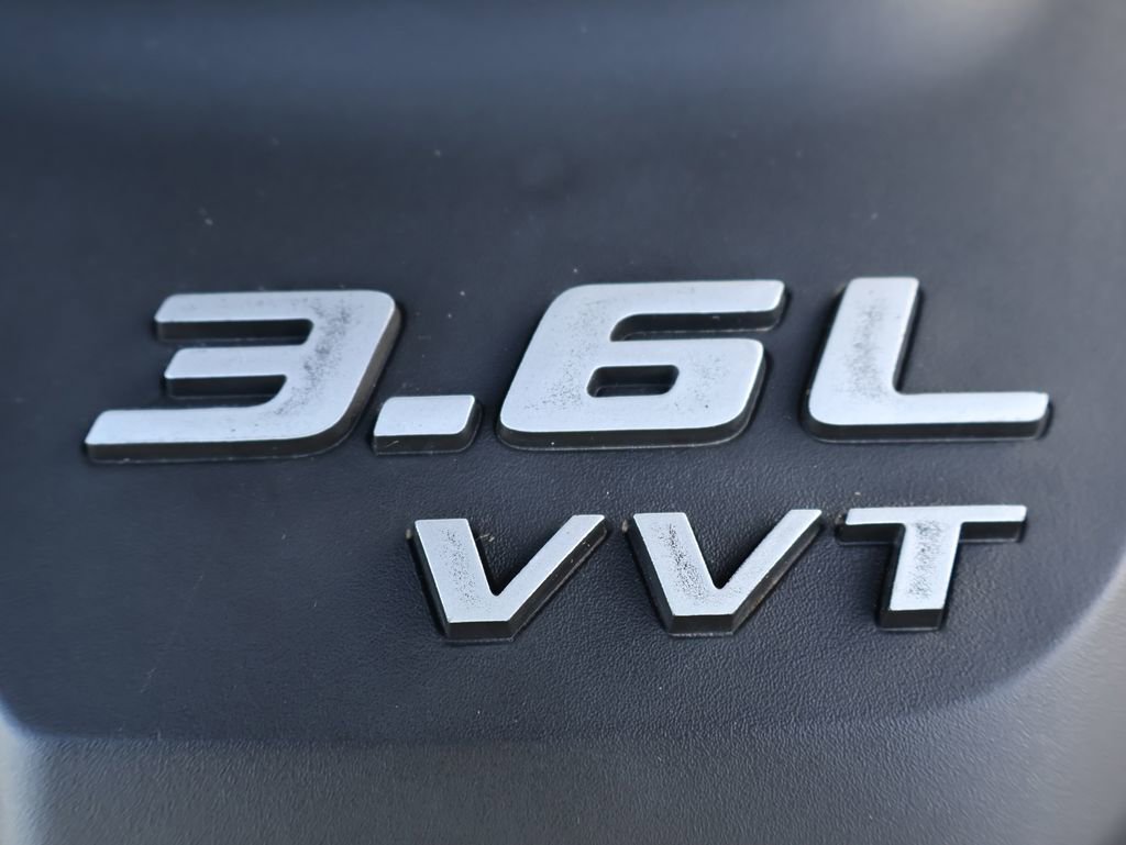 Used 2016 Chrysler 300 Limited image 13