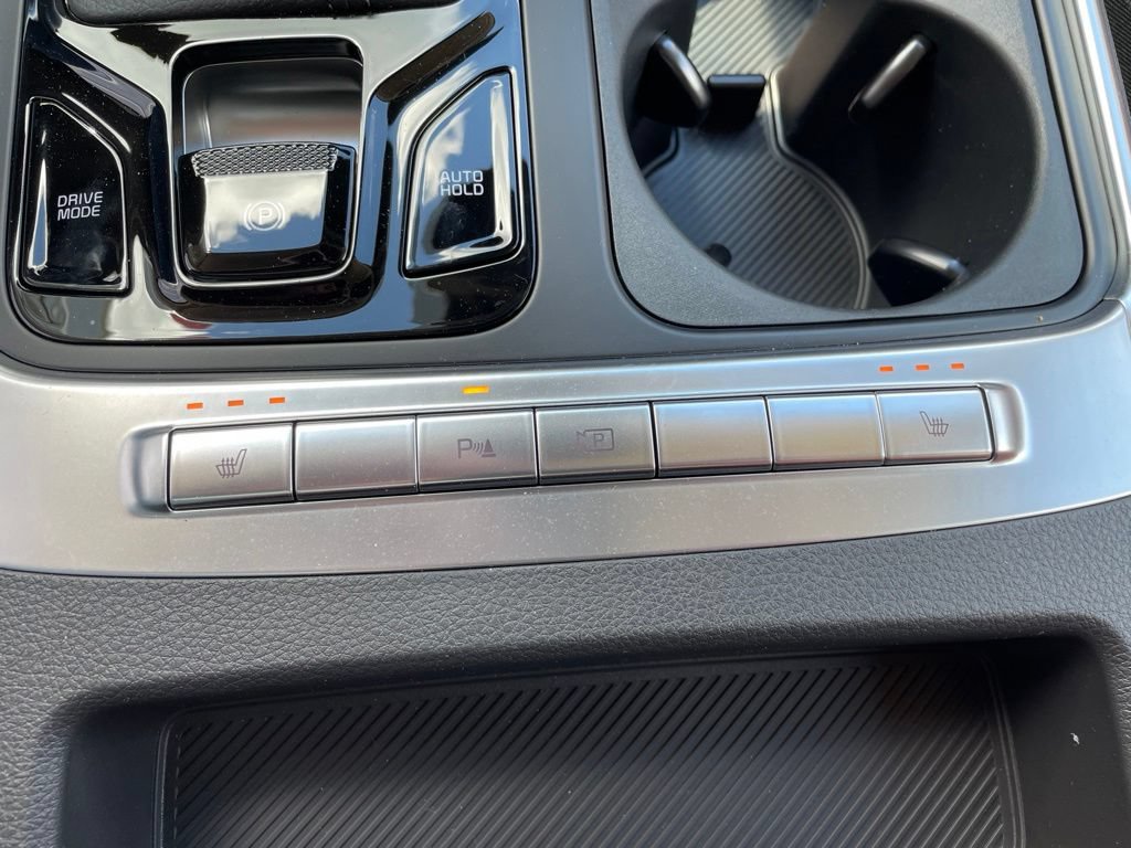 New 2026 Kia Carnival EX FWD image 22
