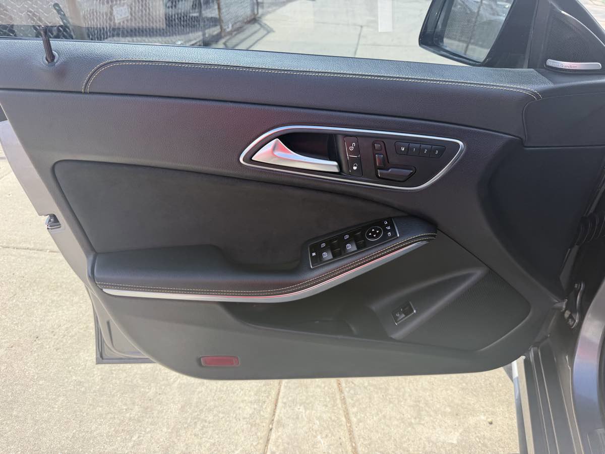 Used 2014 Mercedes-Benz CLA 250 4MATIC w/ Edition 1 Package image 10