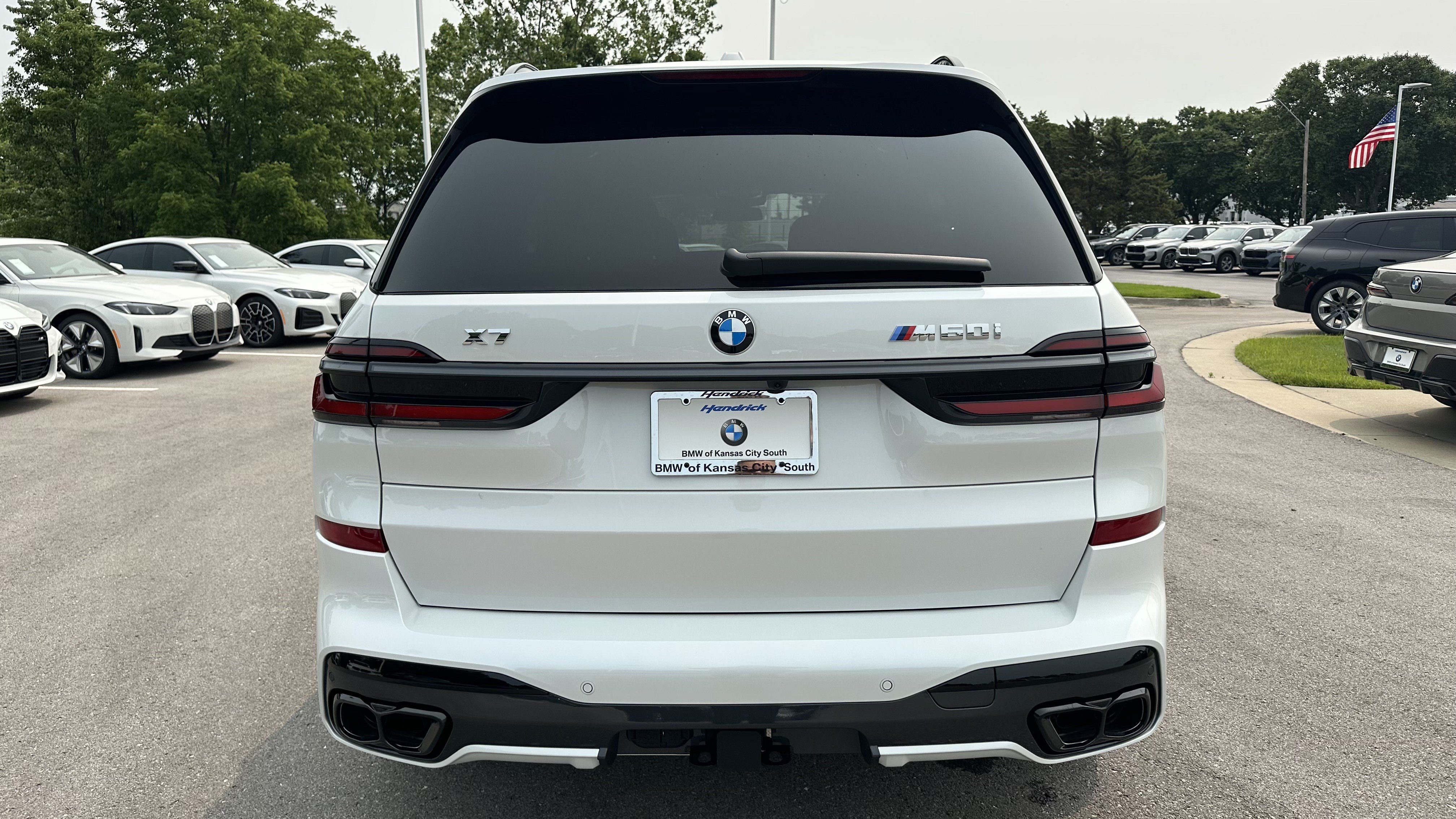 Used 2026 BMW X7 M60i AWD/4WD image 9