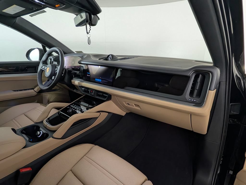 New 2026 Porsche Cayenne Coupe AWD/4WD image 19