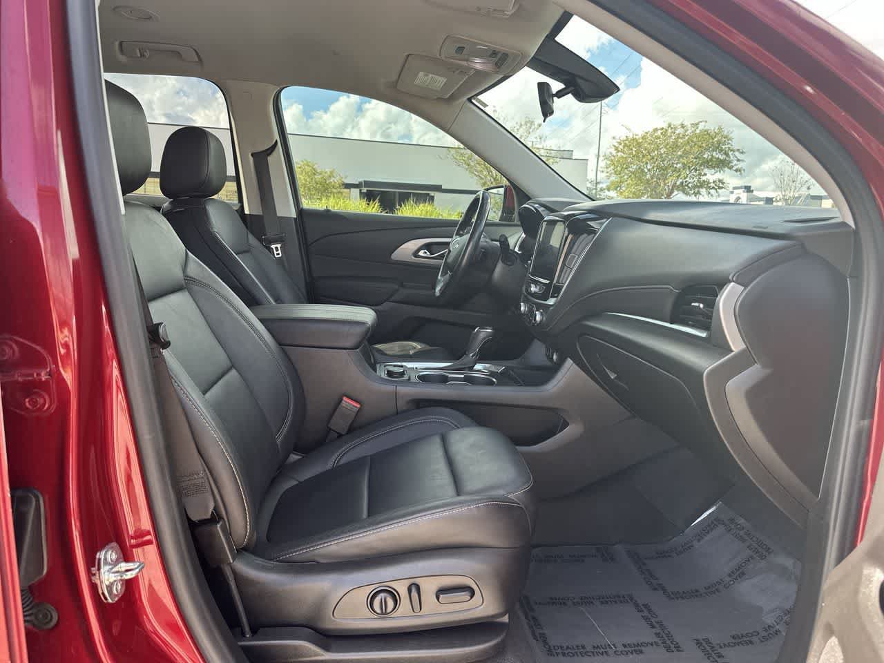 Used 2020 Chevrolet Traverse LT w/ Driver Confidence II Package FWD image 21
