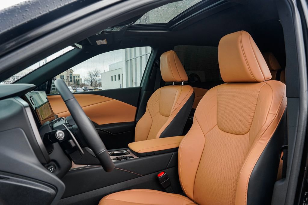 Used 2024 Lexus RX 350 Premium Plus w/ Convenience Package image 14