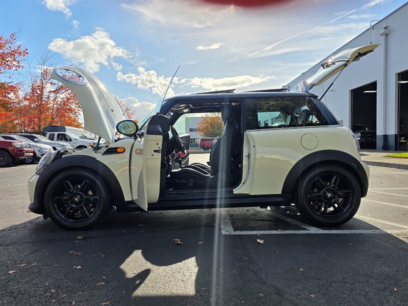 Used 2013 MINI Cooper Hardtop w/ Premium Pkg 2 FWD image 23