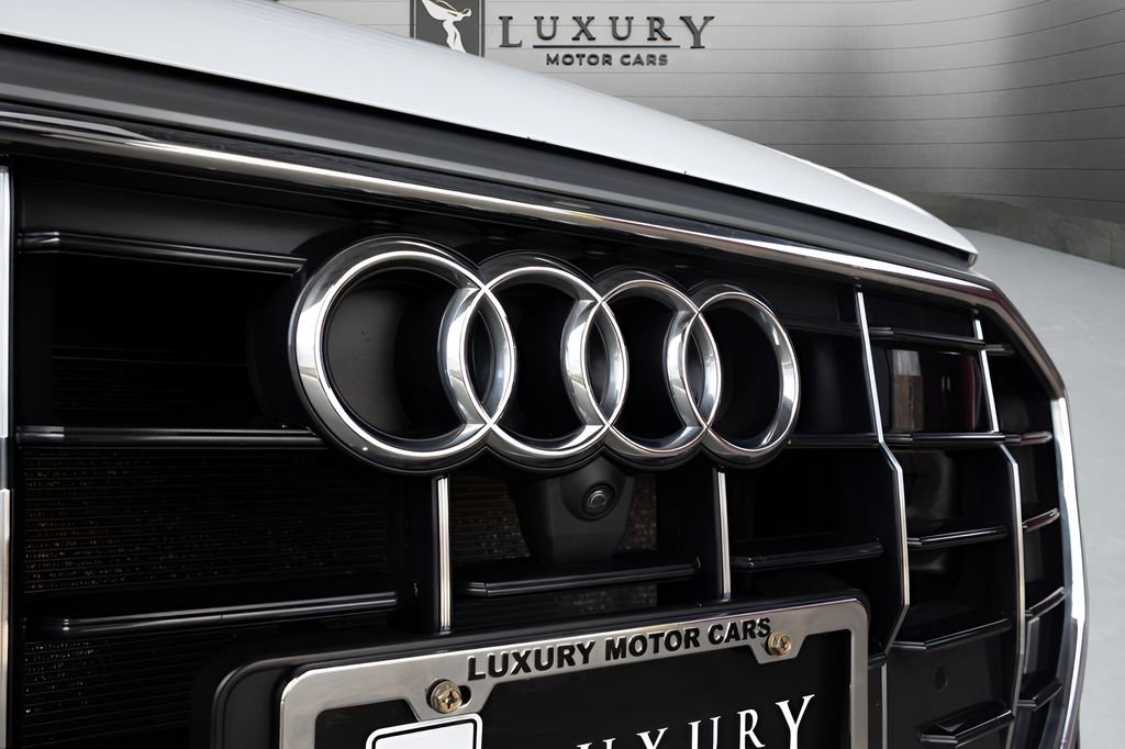 Used 2023 Audi Q8 Premium Plus AWD/4WD image 14